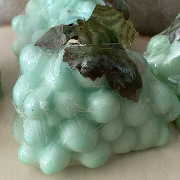Vintage Paul Hoge Green Grape Candles with Leaves and Vine New in Original Pkg - Picture 2 of 12